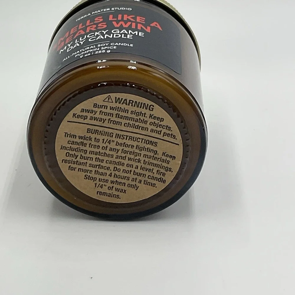 SMELLS LIKE A BEARS WIN CANDLE CHICAGO NFL CANDLE 9 OZ. PUMPKIN SPICE FOOTBALL